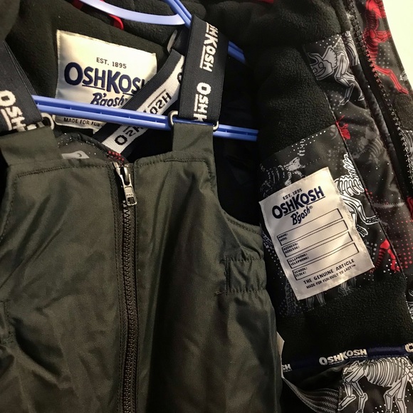 OshKosh Snowsuit Size 18 Months - Picture 6 of 8